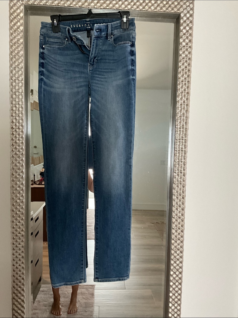 White House Black Market Women’s Dark Blue Skinny Jeans